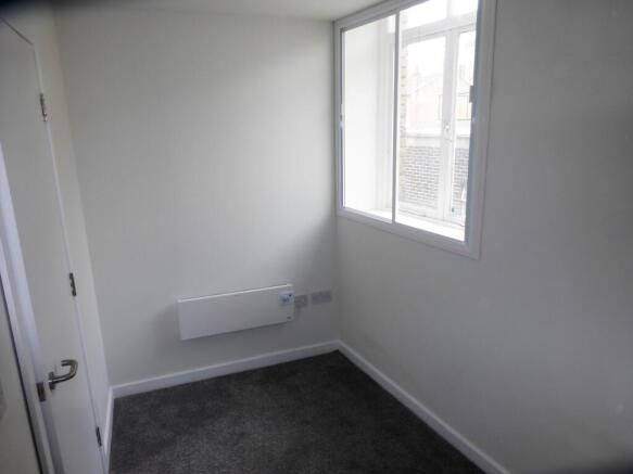 Property photo 2 of 5 Bedroom