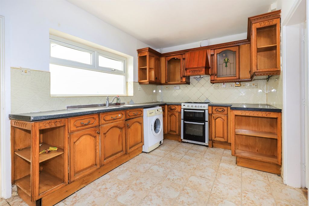 Property photo 2 of 15