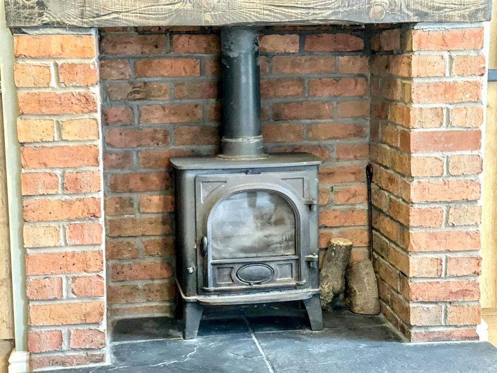 Property photo 2 of 24 Long Burner