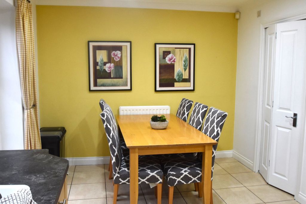 Property photo 3 of 17 Picture No. 02