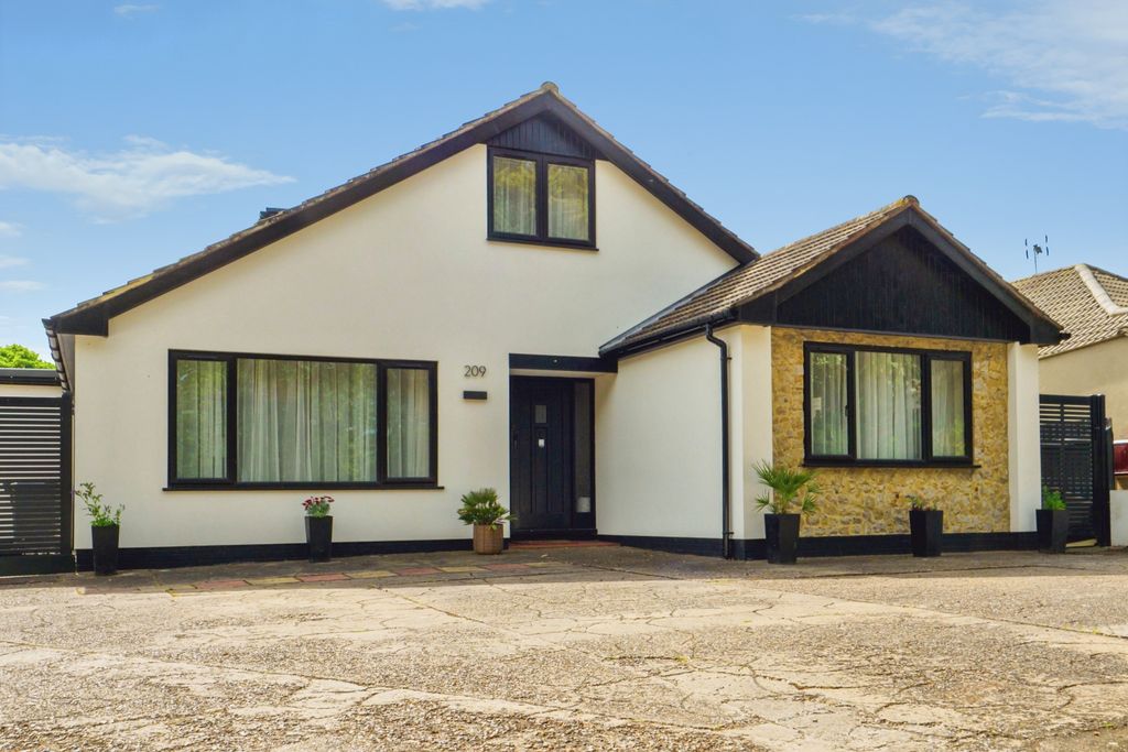 Property photo 1 of 21
