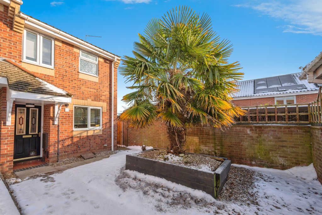 Property photo 1 of 13 Entrance Porch