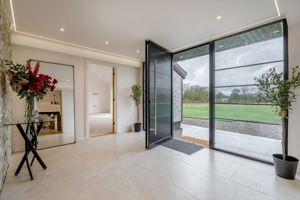 Property photo 2 of 17 Reception Hall