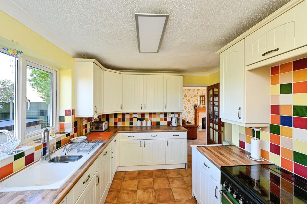 Property photo 2 of 20 Pbox-Img.Jpg