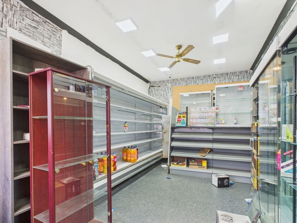 Property photo 3 of 7 Photo 2