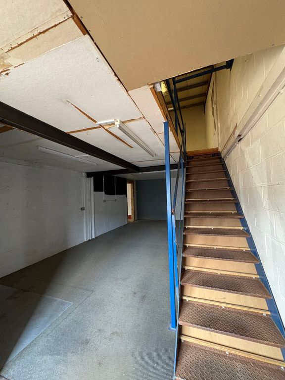Property photo 3 of 6
