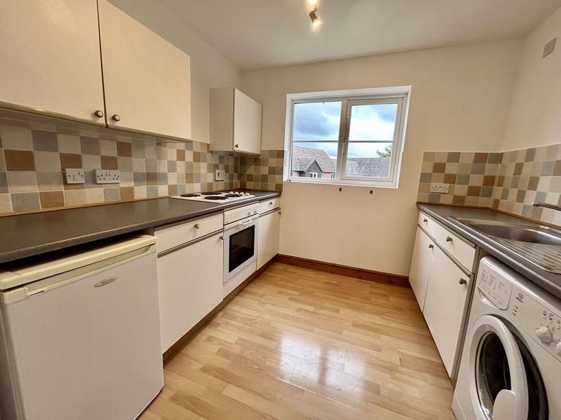 Property photo 3 of 6 Img-7041_80ce-71d3-3A5A-Fd3d-Ff14-6Dbd-827d-29d2_2