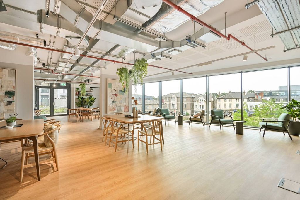 Property photo 1 of 33