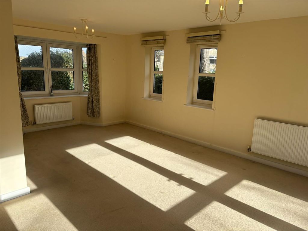 Property photo 2 of 9 Omnk8482.Jpg