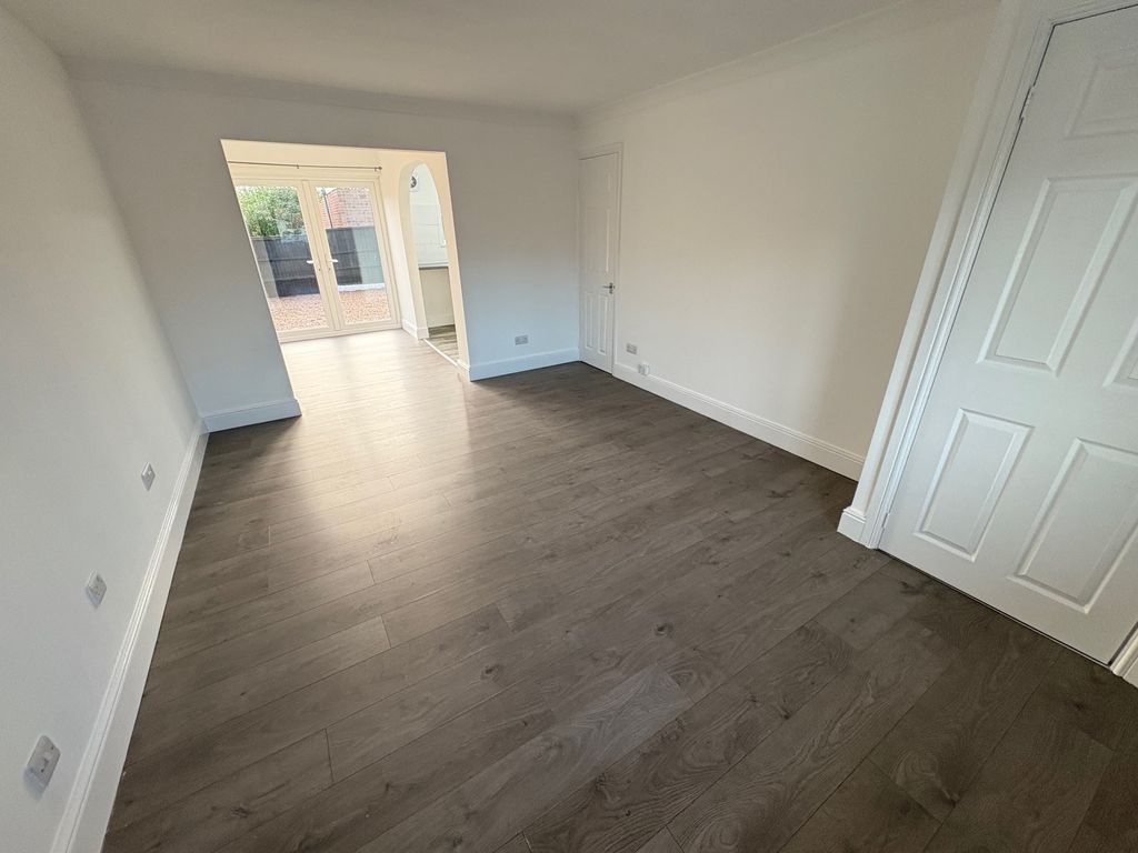 Property photo 2 of 13 Image