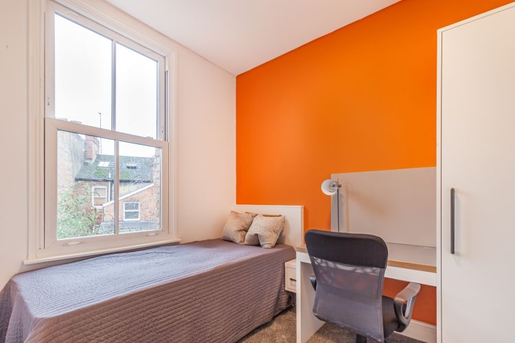 Property photo 1 of 8 310335