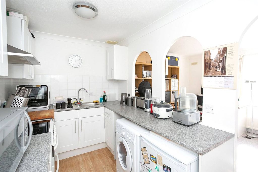 Property photo 3 of 5