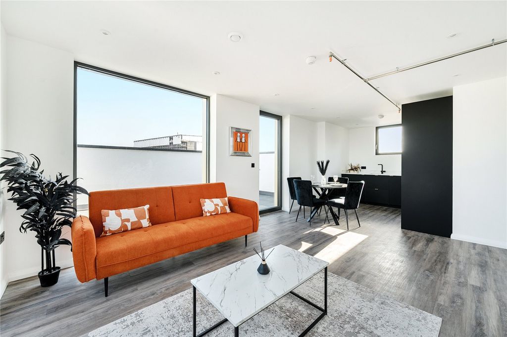 Property photo 1 of 14 Picture No. 21