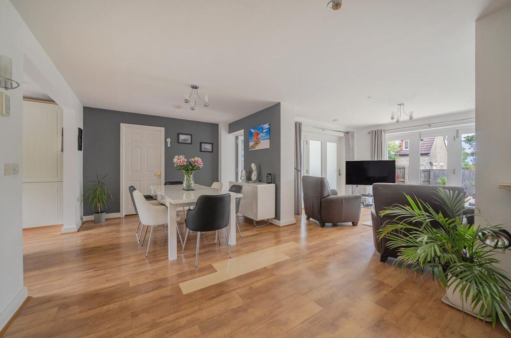 Property photo 3 of 22 1511728-20-1A0248Fc8De59.Jpg