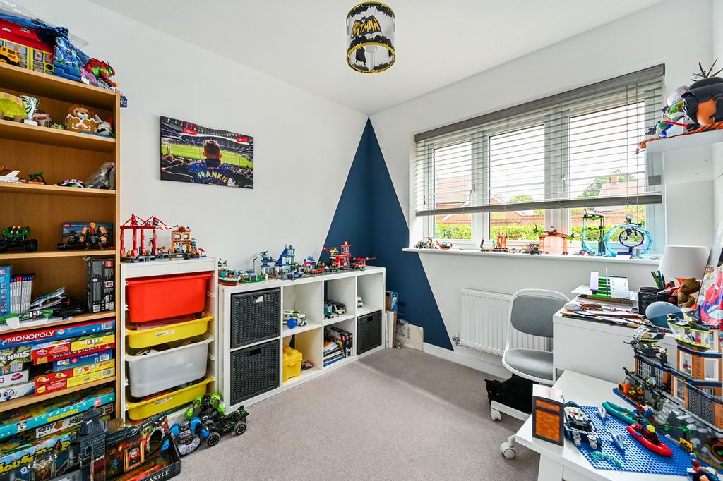 Property photo 2 of 19