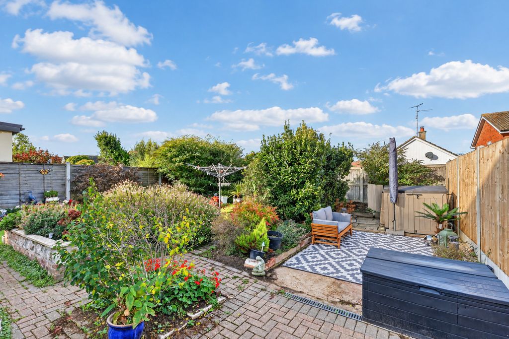 Property photo 2 of 19