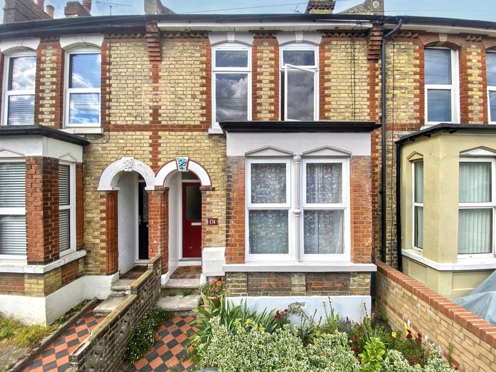 Property photo 1 of 24