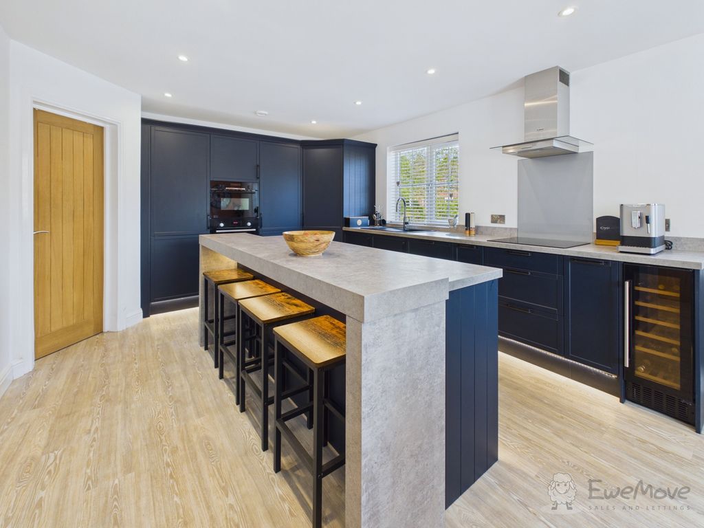 Property photo 2 of 24 Kitchen Diner