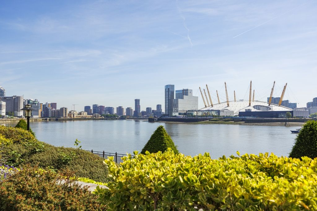 Property photo 3 of 17 Development View (2)