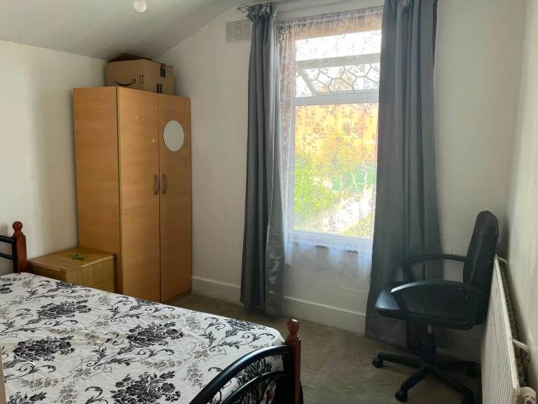 Property photo 1 of 2