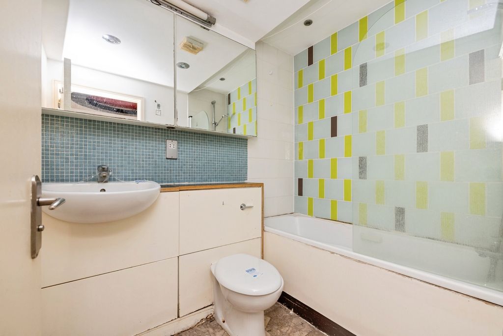 Property photo 2 of 5 Photo