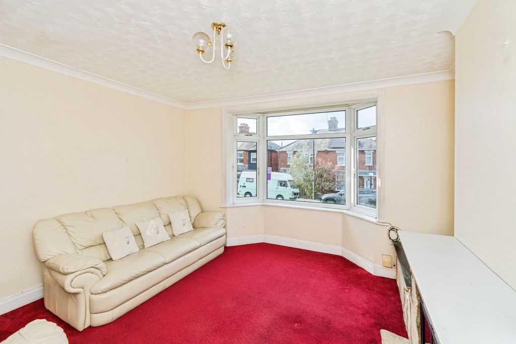 Property photo 3 of 19