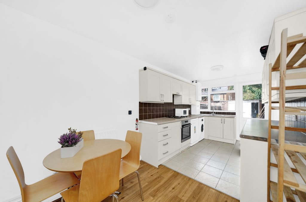 Property photo 2 of 14 Photo 2