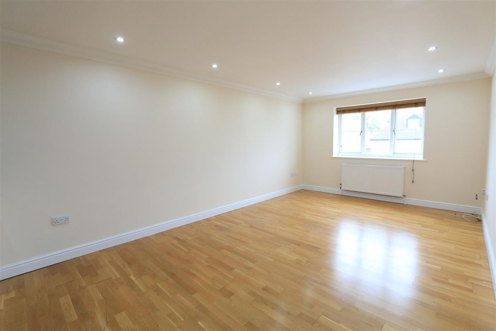 Property photo 2 of 9 Img_4741.Jpg
