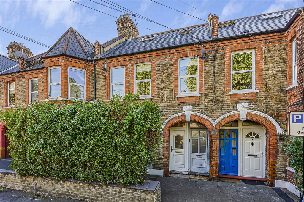 Property photo 1 of 17