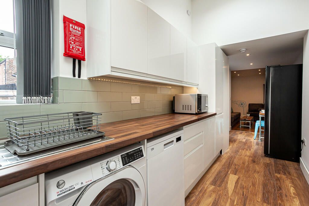 Property photo 3 of 8 Gallery