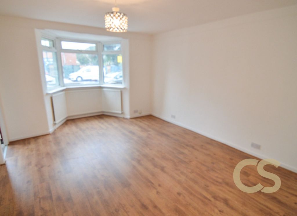 Property photo 2 of 9 4330212