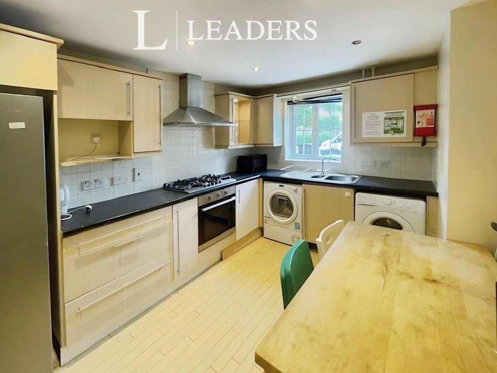 Property photo 2 of 10 Pbox-Img.Jpg