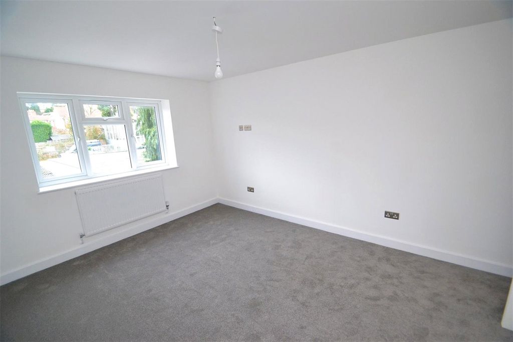 Property photo 3 of 10 Picture No. 05