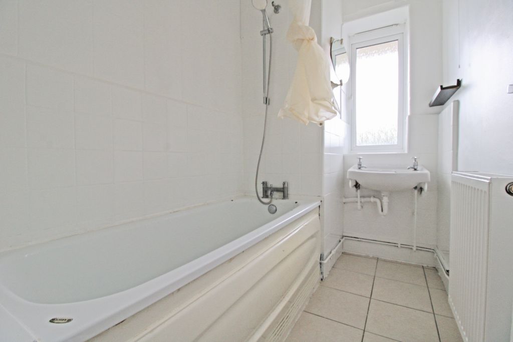 Property photo 3 of 4 Img_8815