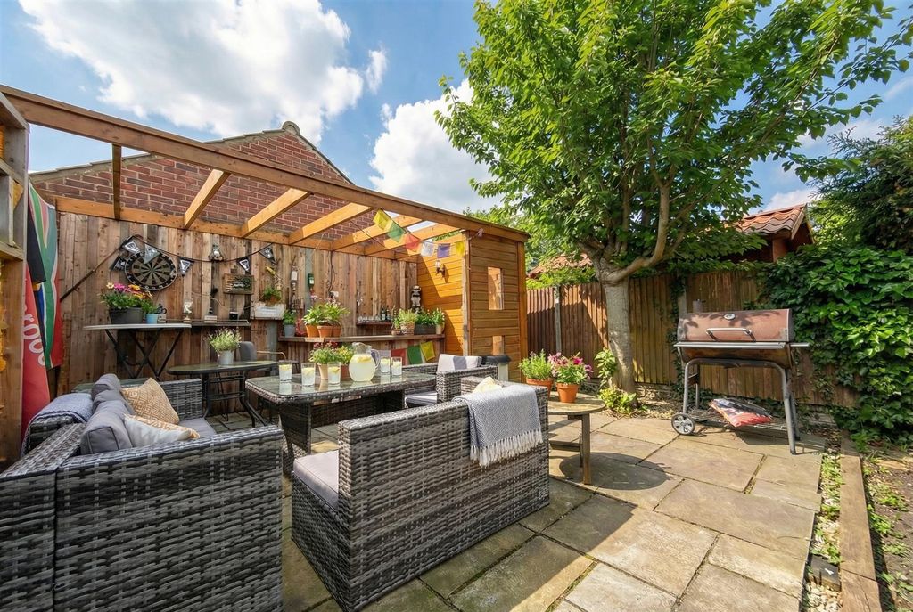 Property photo 3 of 13 Image-3x2-2528x1696 (32).Jpg