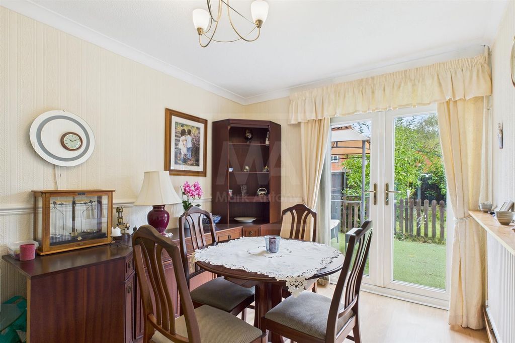 Property photo 3 of 20 Dining Room