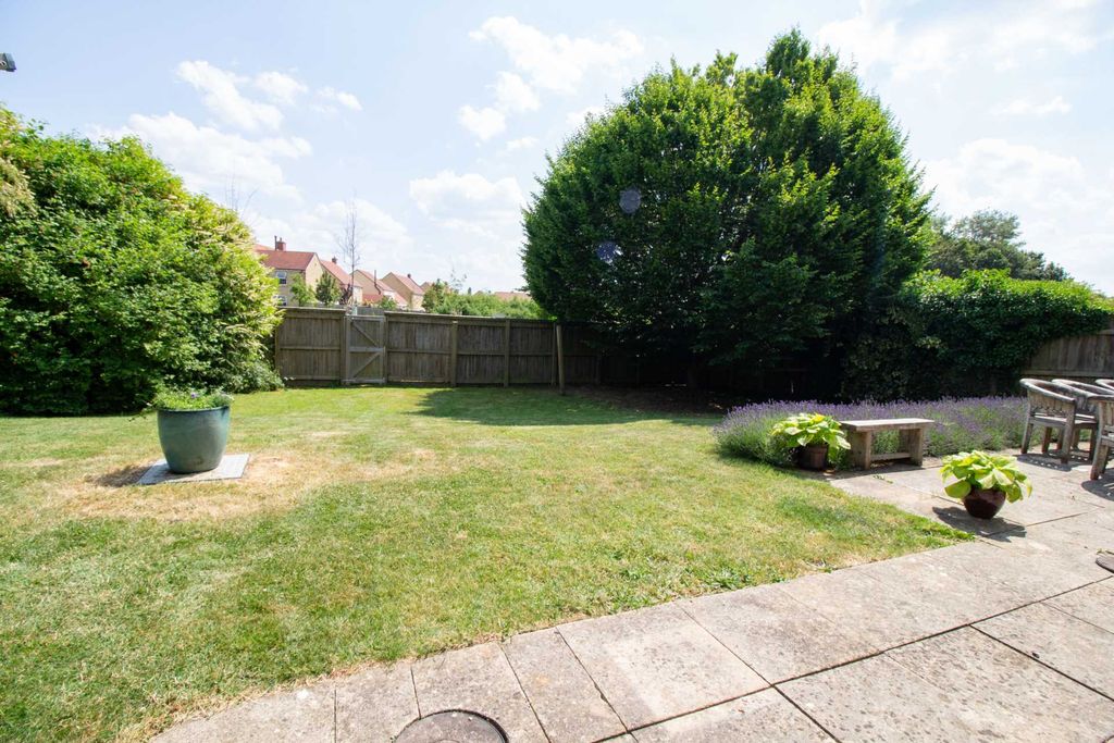 Property photo 3 of 23