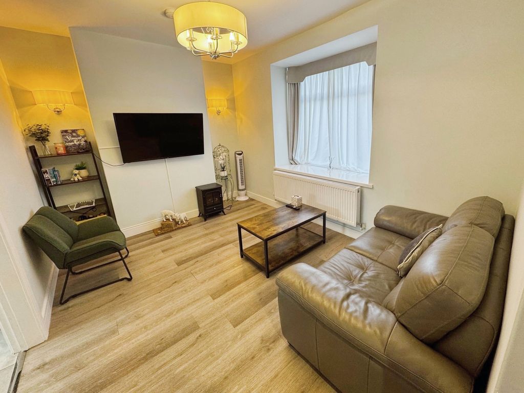 Property photo 2 of 12 Ef573Cf2-Img-20250106-Wa0017