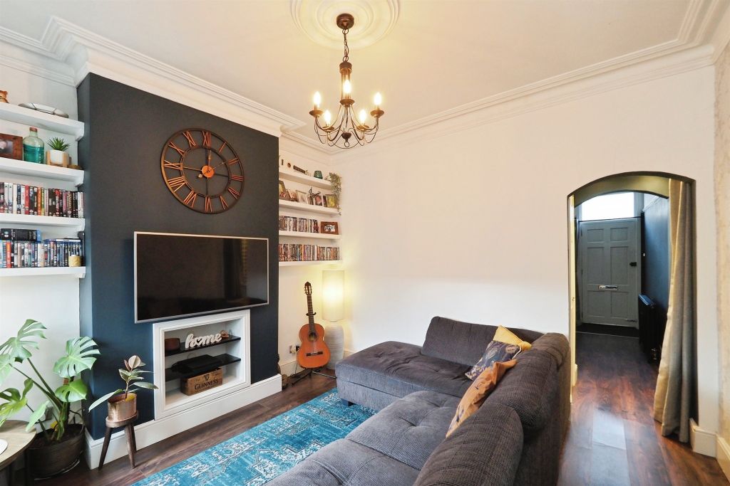 Property photo 2 of 20