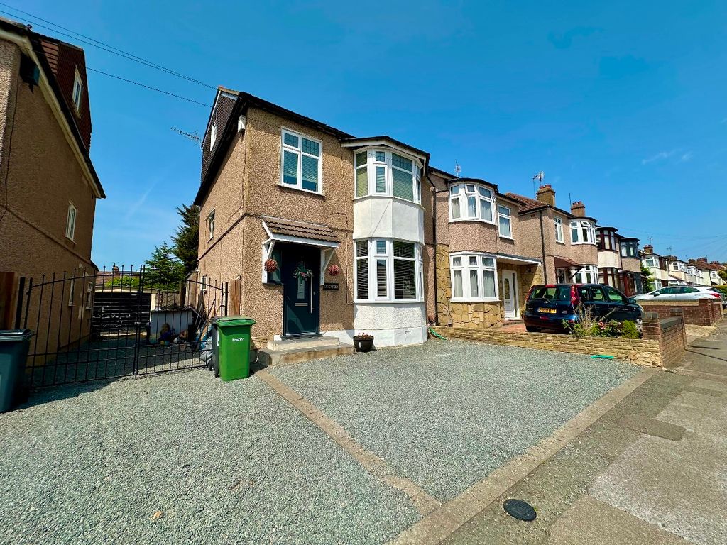Property photo 1 of 27