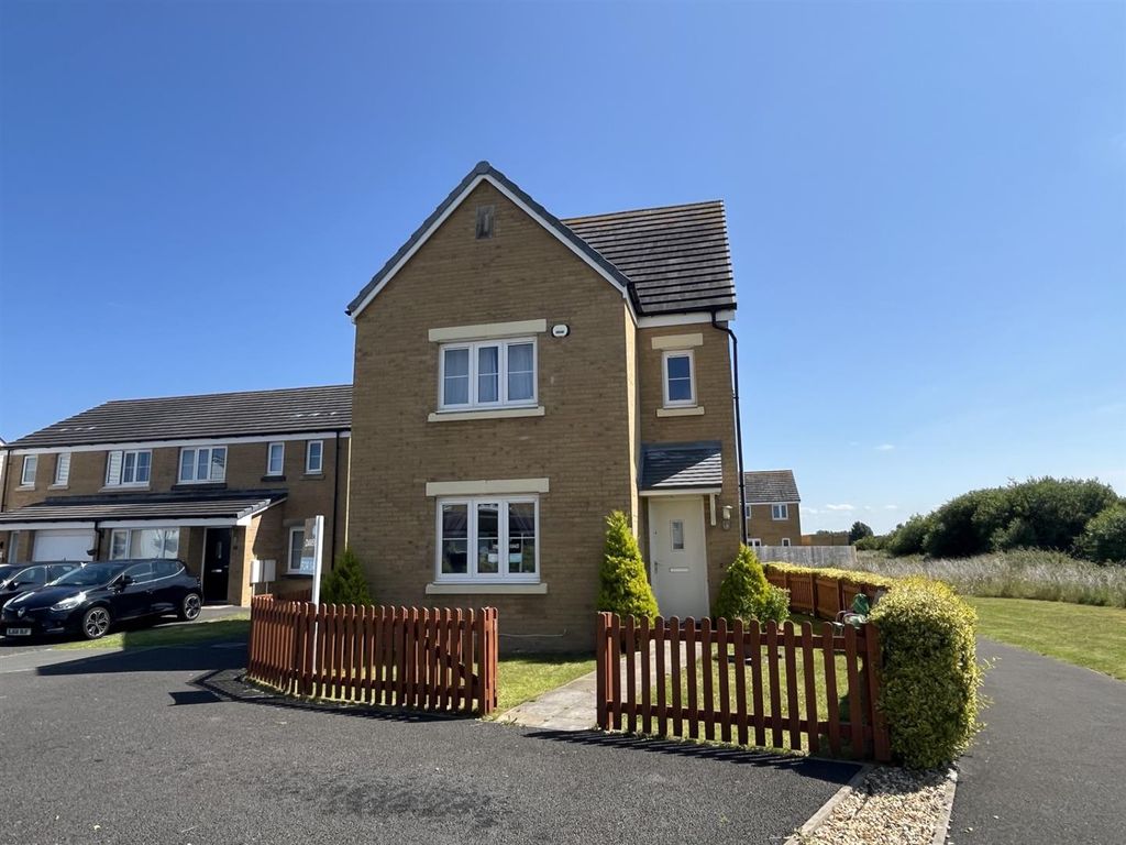 Property photo 1 of 37 Front Ffordd.Jpg