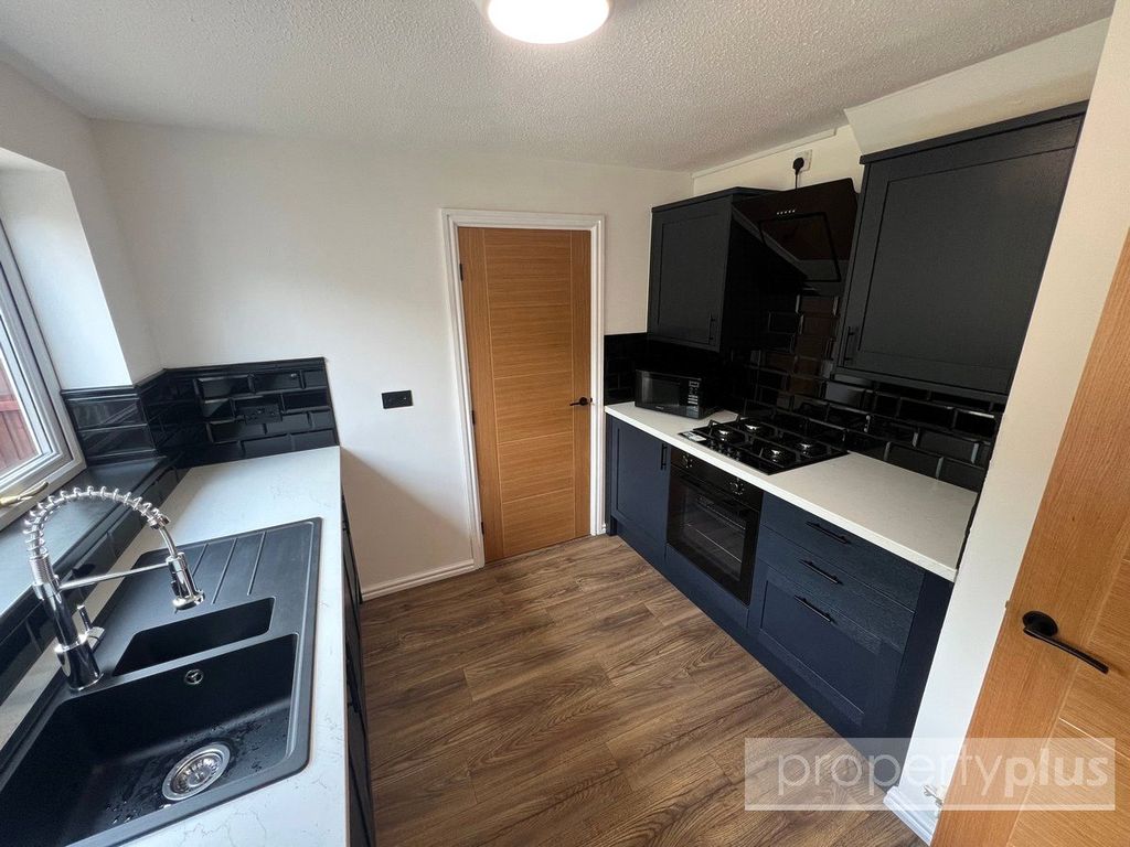 Property photo 2 of 29 Picture No. 08