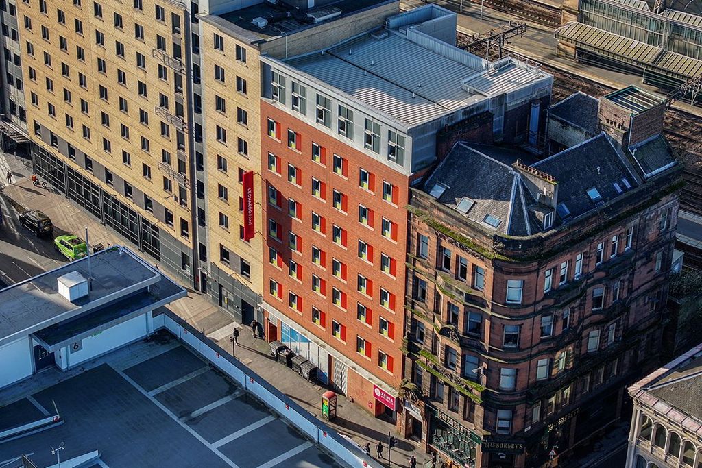 Property photo 2 of 8