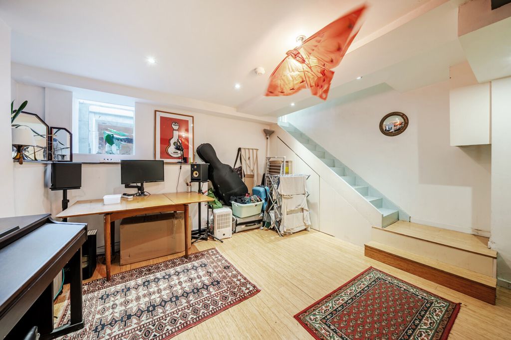 Property photo 2 of 21 1447639-4-69E8Aa9...