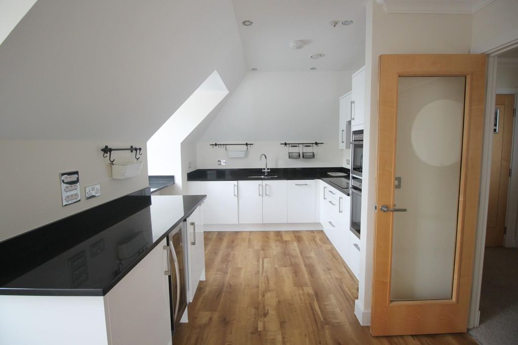 Property photo 2 of 22 Kitchen 1.Jpg