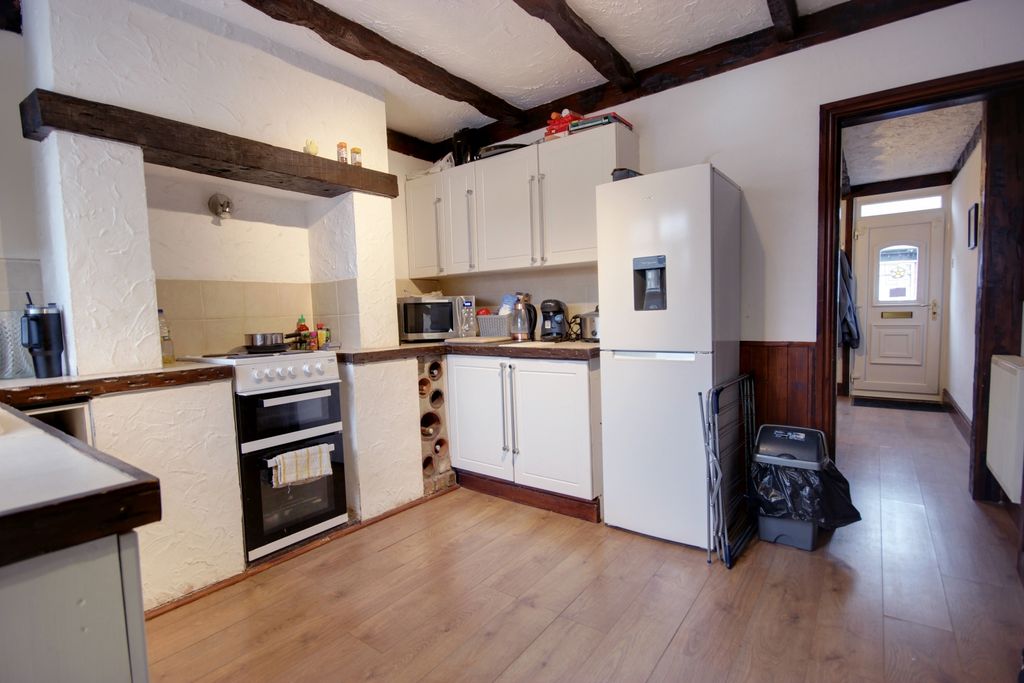 Property photo 3 of 16 1 Kit A