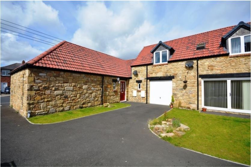 Property photo 1 of 11 Photograph 2