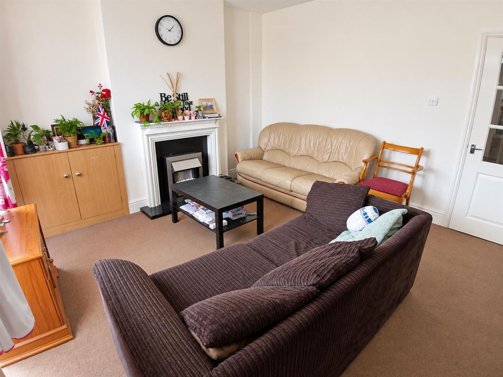 Property photo 3 of 16