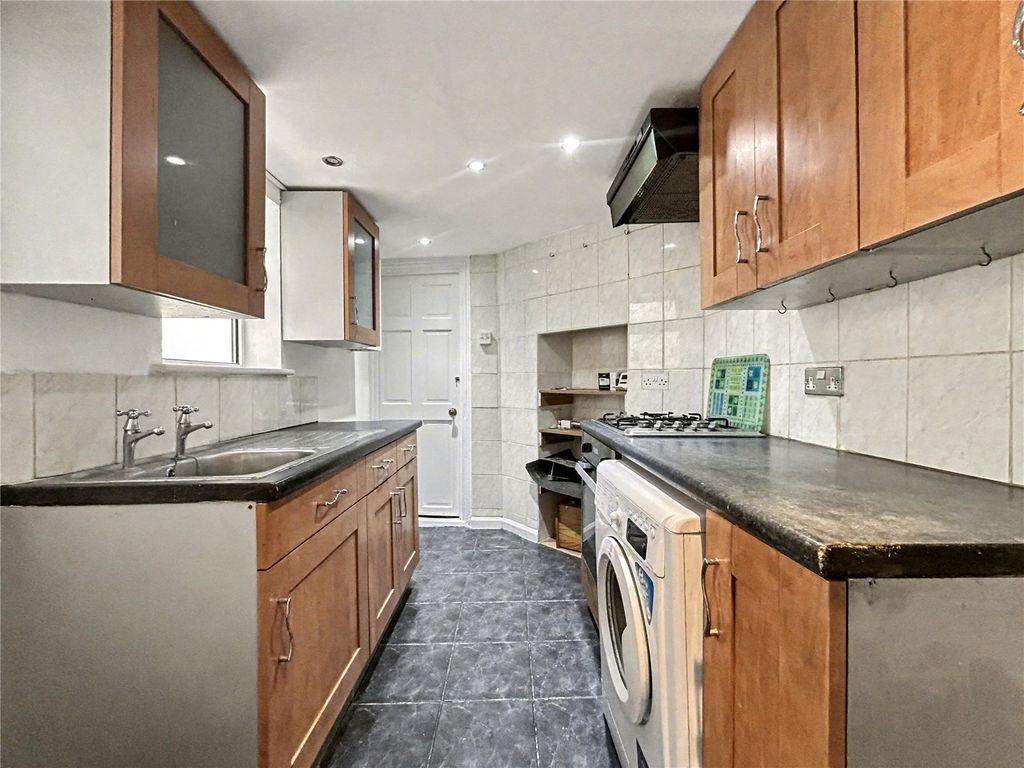 Property photo 2 of 11 Picture No. 08