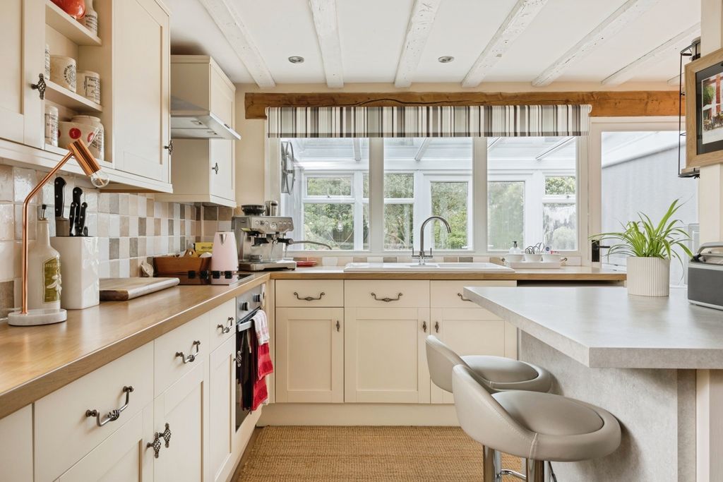 Property photo 2 of 19 Pbox-Img.Jpg